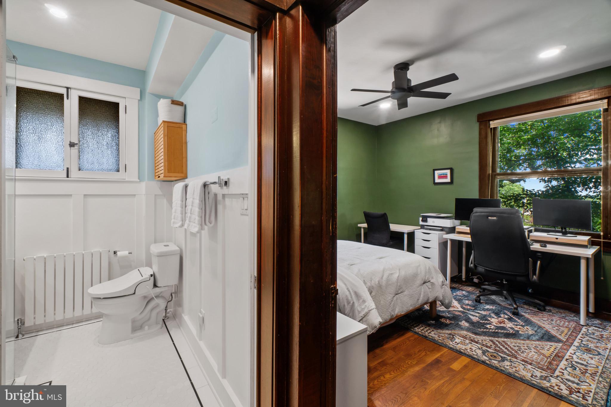 2900 Rueckert Avenue Baltimore, MD 21214 - Photo 21 of 40 a very nice looking room with a large window