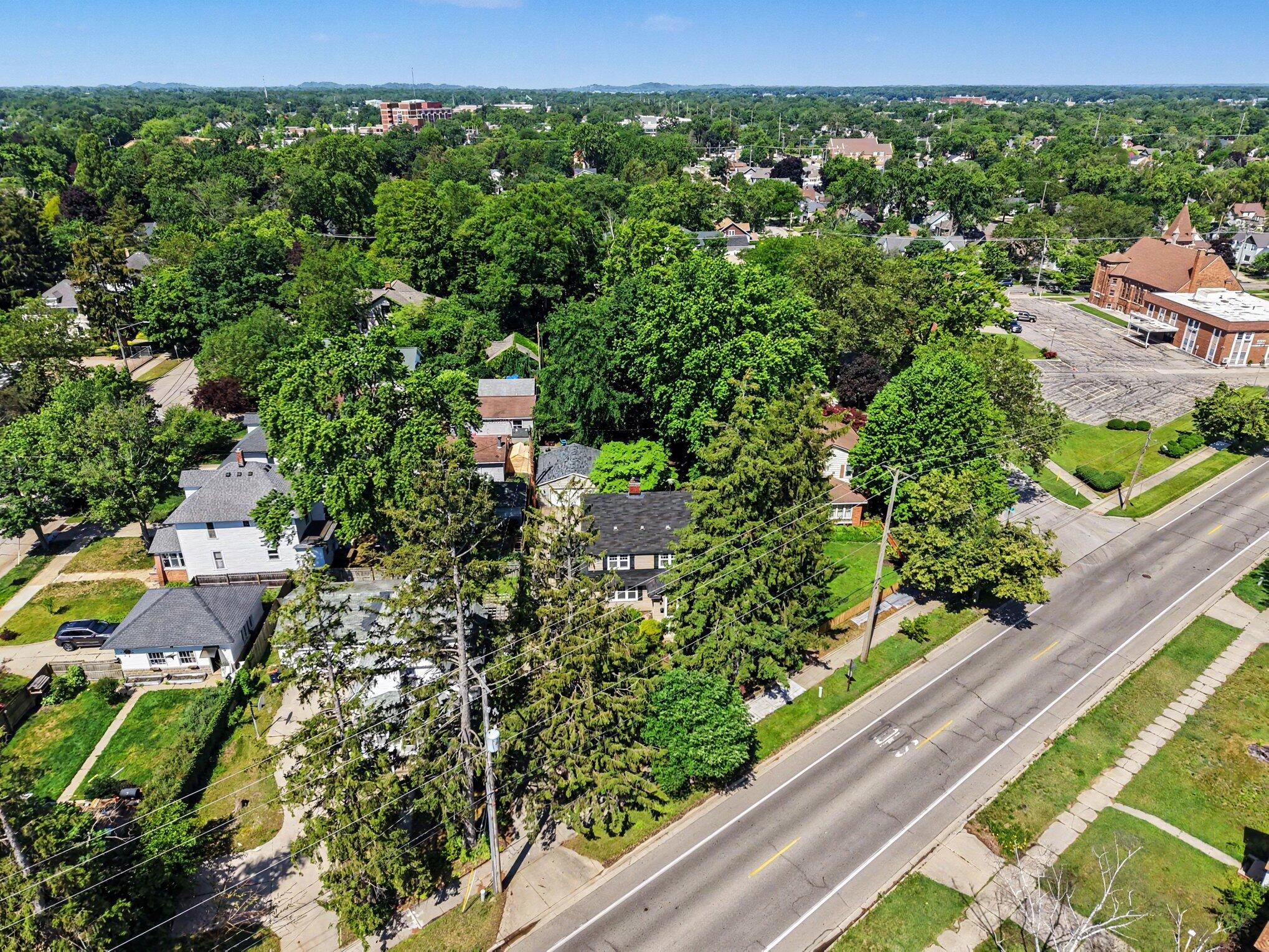 560 State Street Holland, MI 49423 - Photo 44 of 45 048_file_3130
