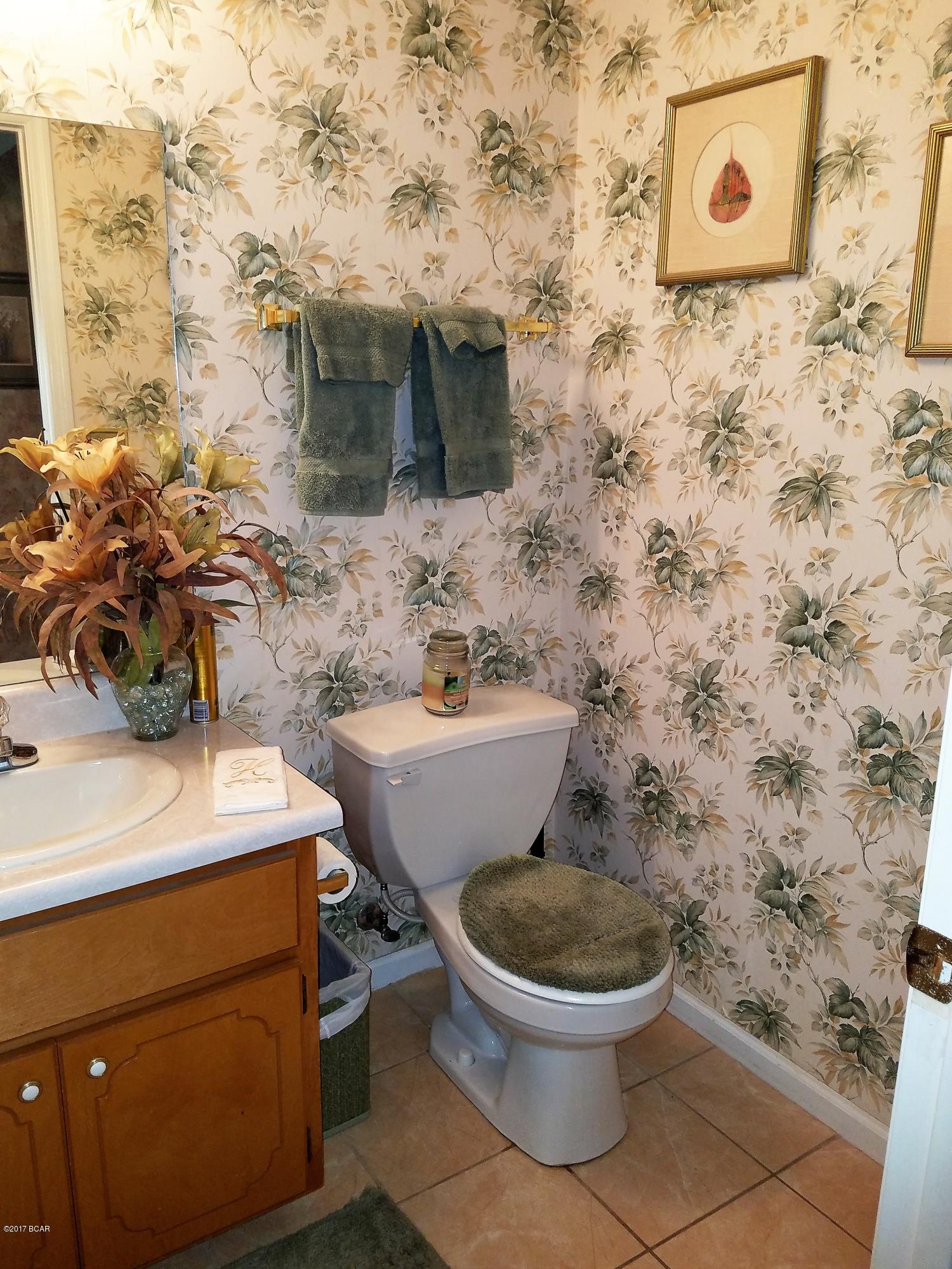 4728 Meadowview Road Marianna, FL 32446 - Photo 9 of 17 Gallery Image 9
