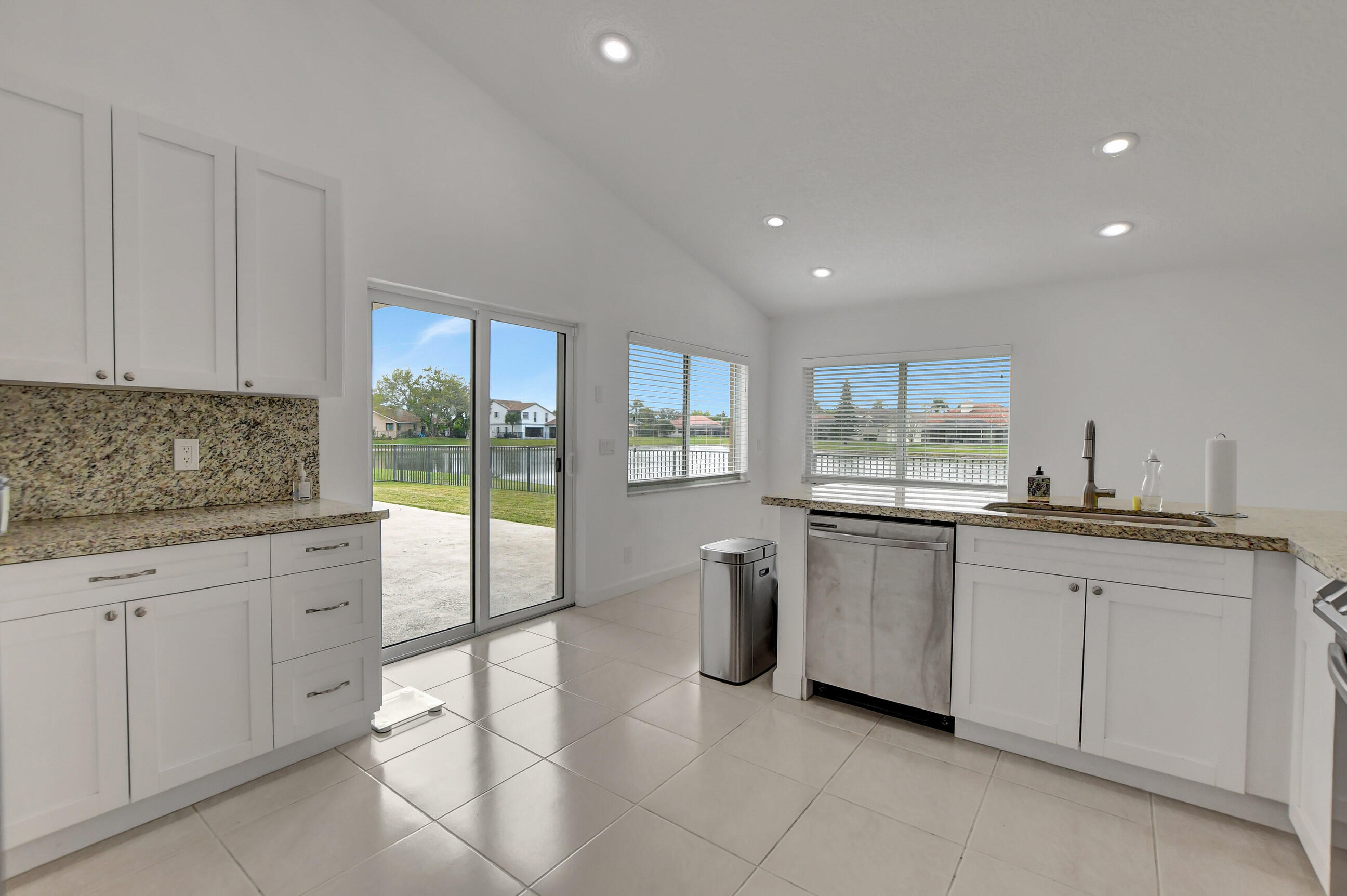 12418 Baywind Court Boca Raton, FL 33428 - Photo 8 of 50 38_dsc_1156