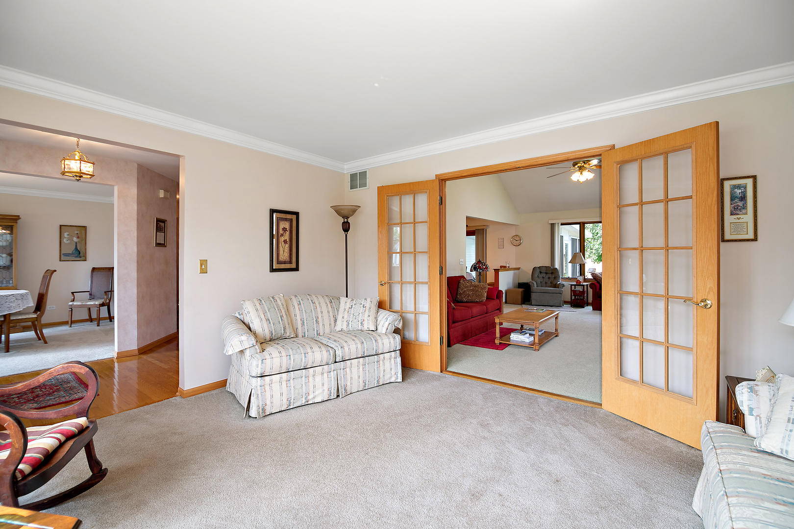 641 Lisson Grove New Lenox, IL 60451 - Photo 8 of 24 a living room with furniture and a flat screen tv
