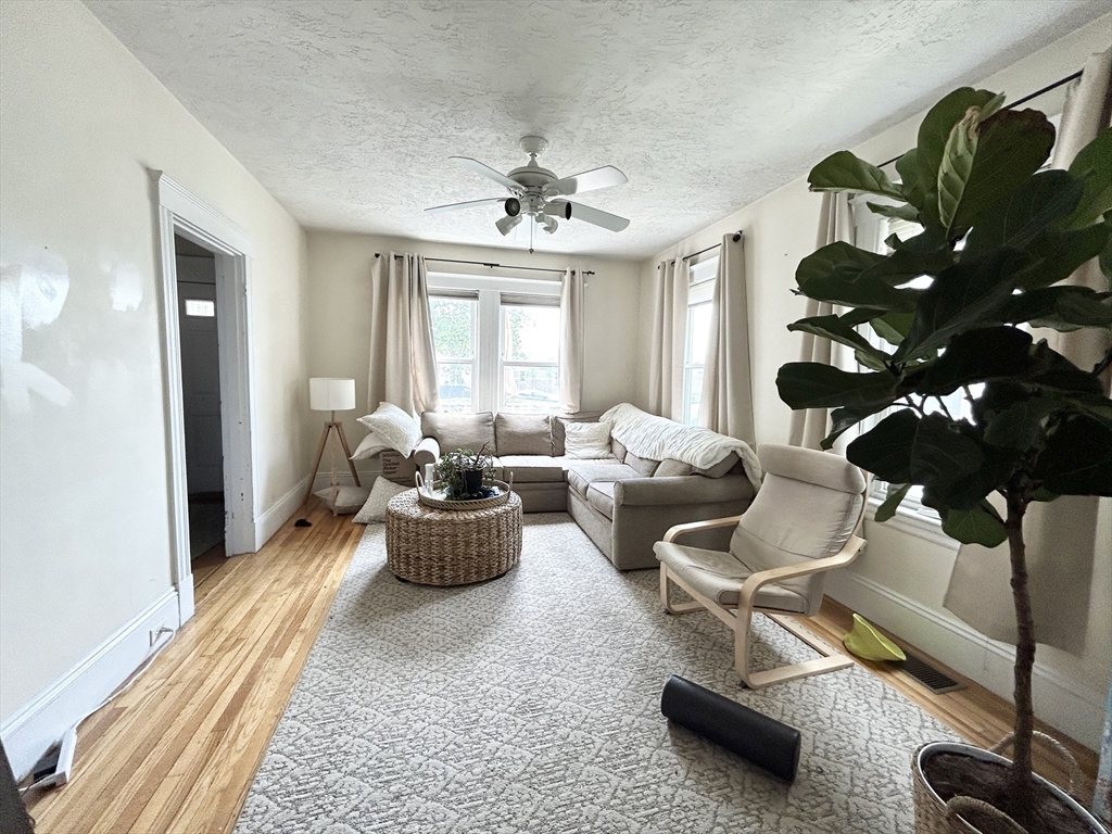 1626 Columbia Road, Unit 1 Boston, MA 02127 - Photo 4 of 11