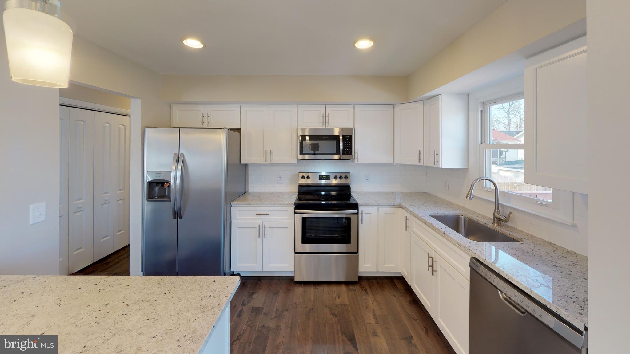 1812 Laurel Road Edgewater, MD 21037 - Photo 4 of 17 Spacious Kitchen w/Island
