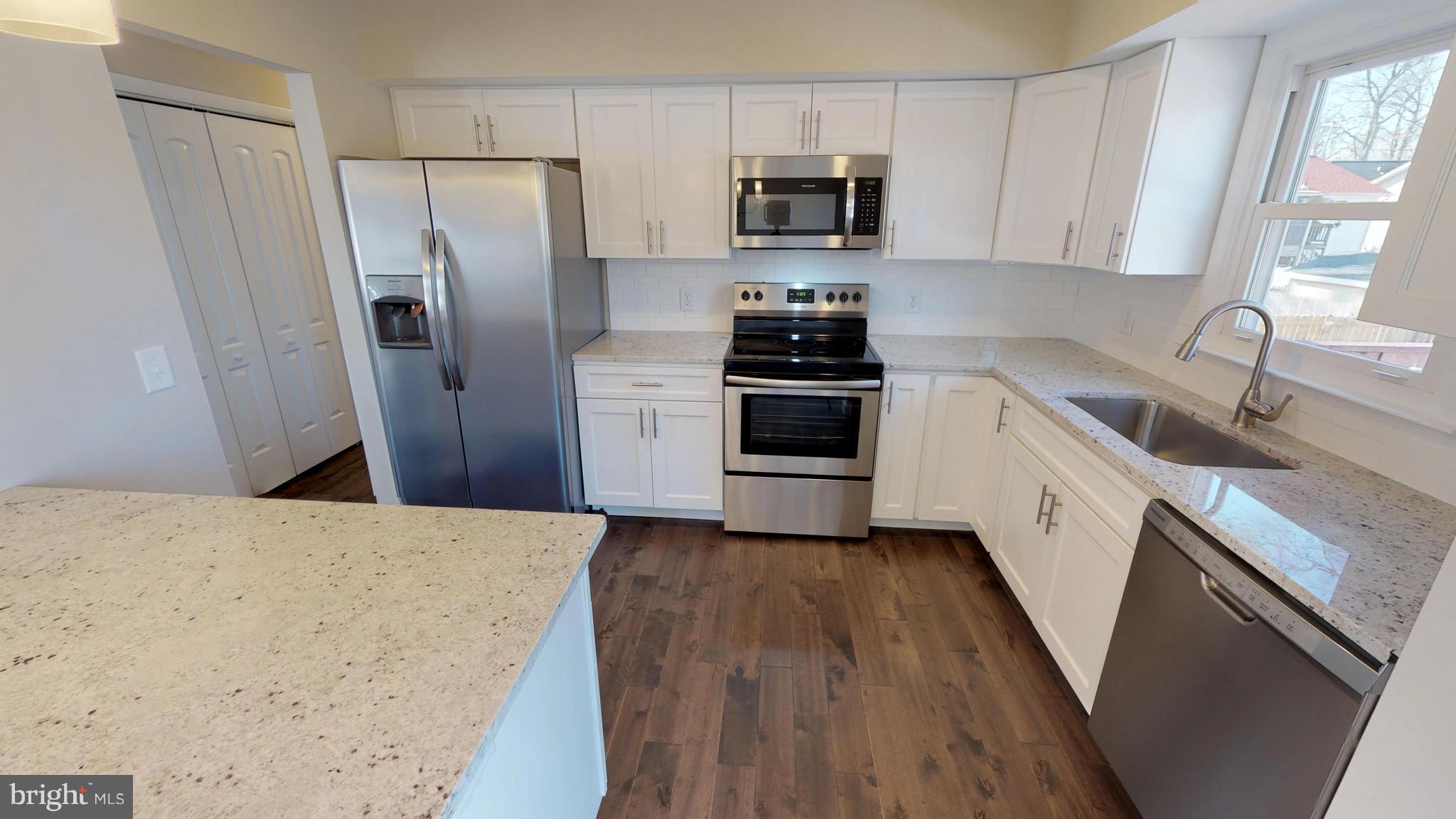 1812 Laurel Road Edgewater, MD 21037 - Photo 5 of 17 Custom Kitchen