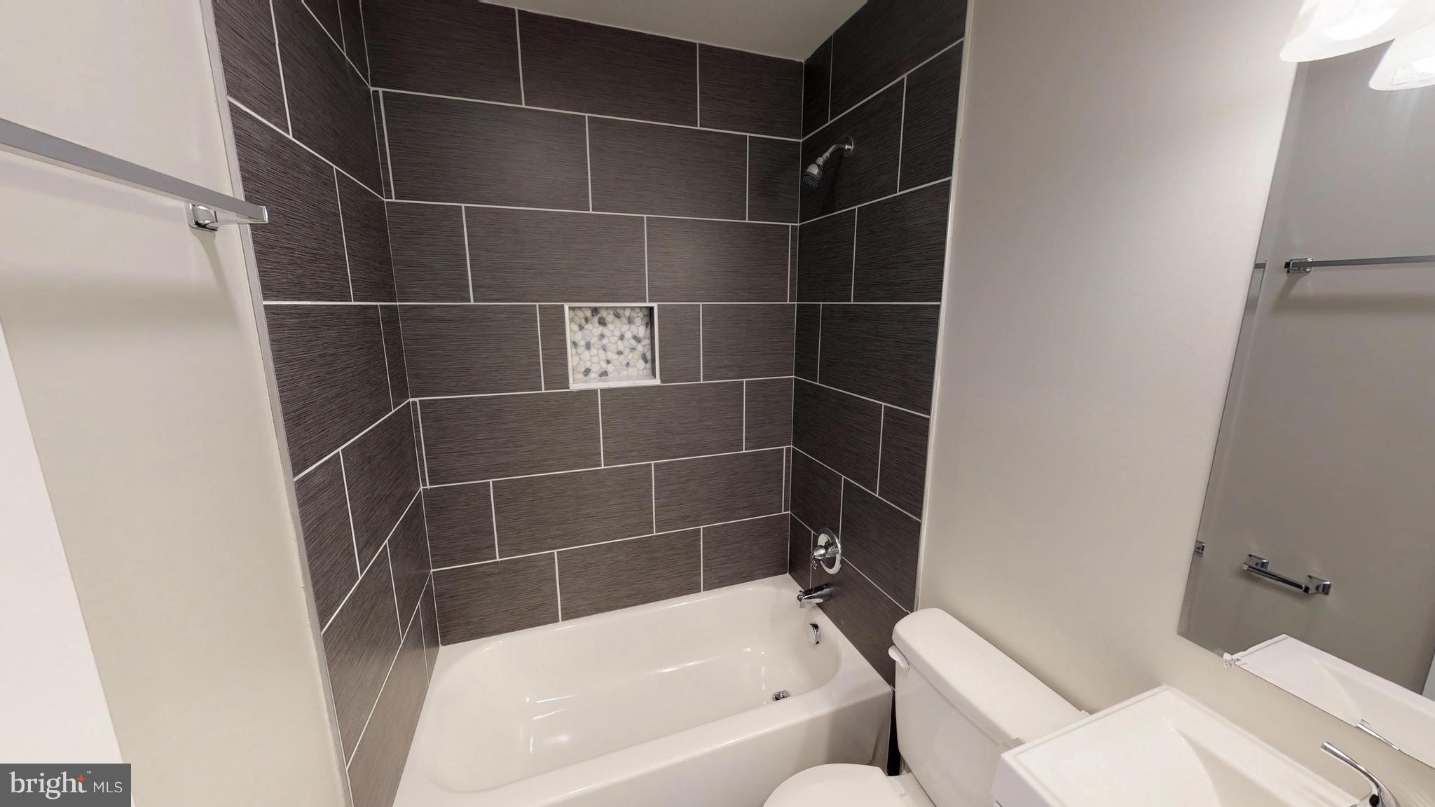 1812 Laurel Road Edgewater, MD 21037 - Photo 8 of 17 Custom Tile Bathroom