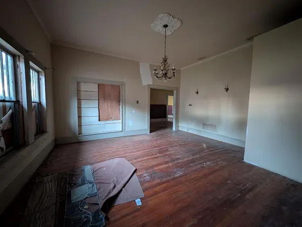 $55,000 | 402 North Irving Avenue, Kaplan, LA 70548