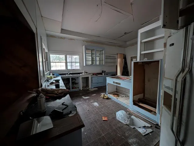 $55,000 | 402 North Irving Avenue, Kaplan, LA 70548