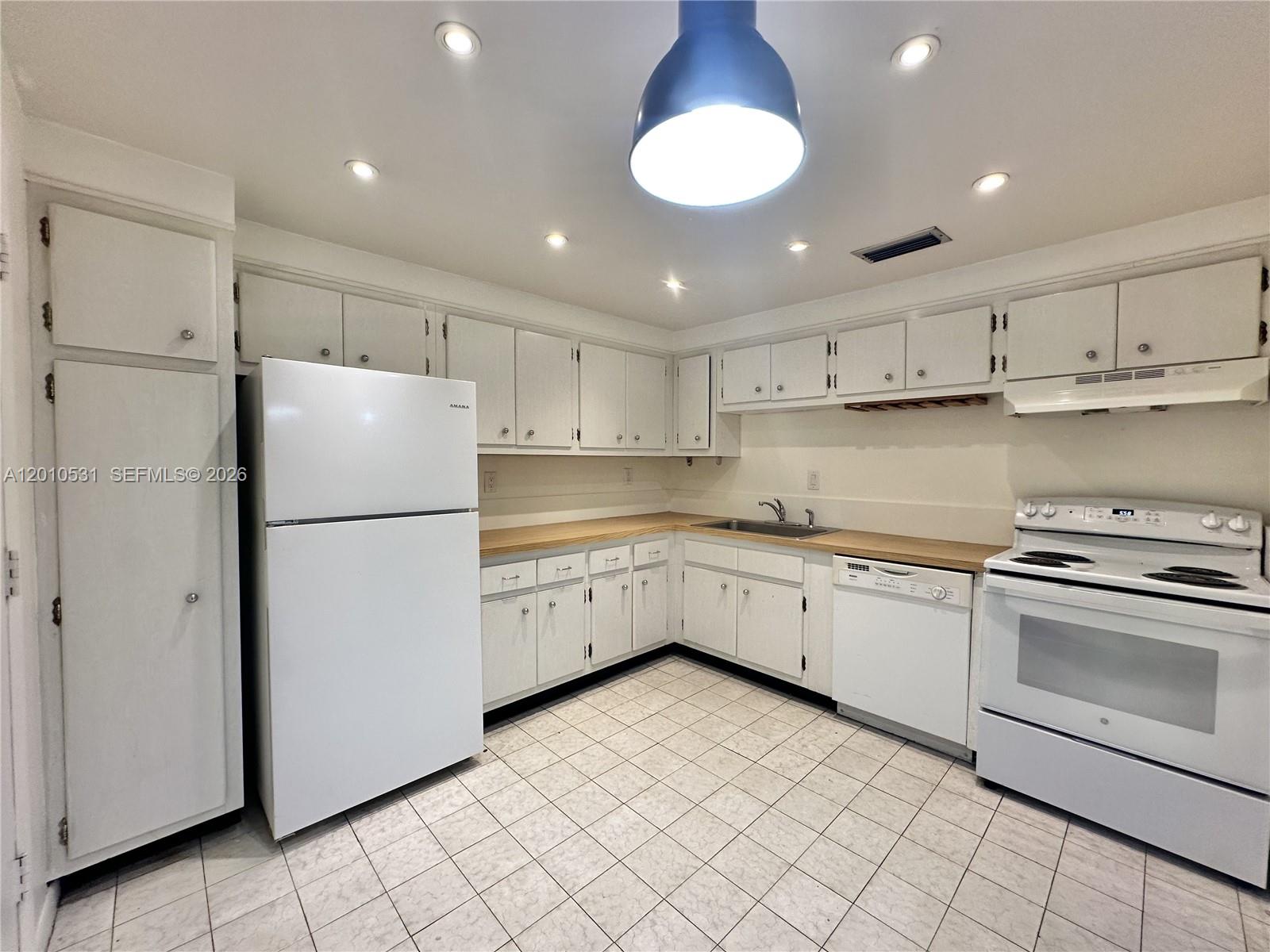 9175 Southwest 77th Avenue, Unit 206 Miami, FL 33156 - Photo 6 of 18