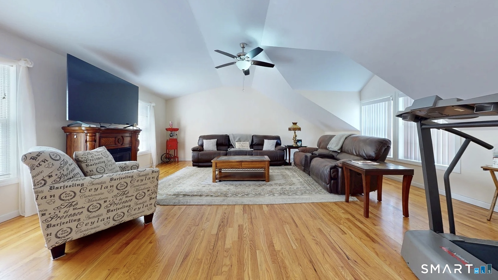 25 Stephen Street Derby, CT 06418 - Photo 20 of 29 a living room with furniture and a wooden floor