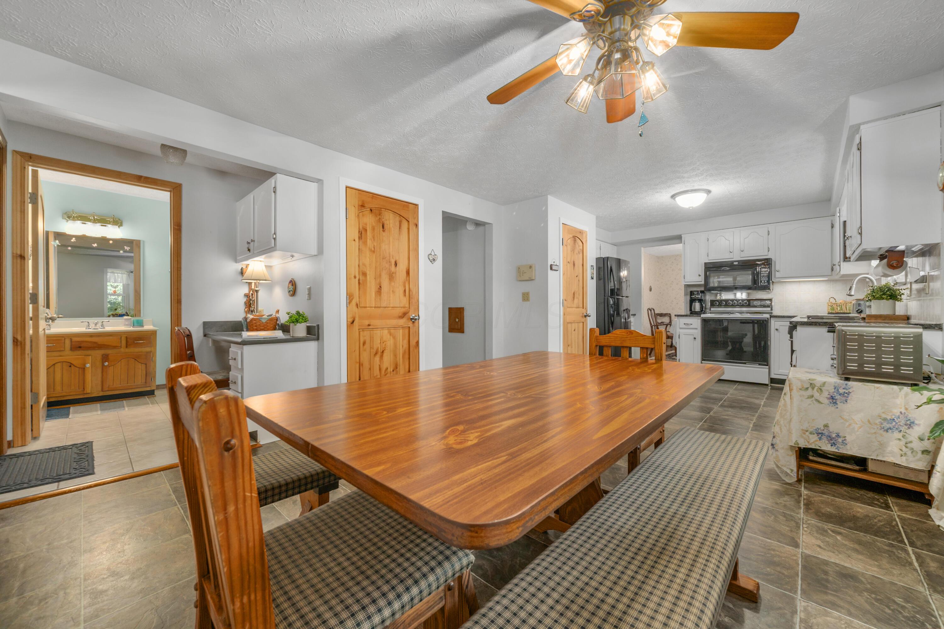 639 Link Road Whitehall, OH 43213 - Photo 23 of 73 23-print-DSC04371