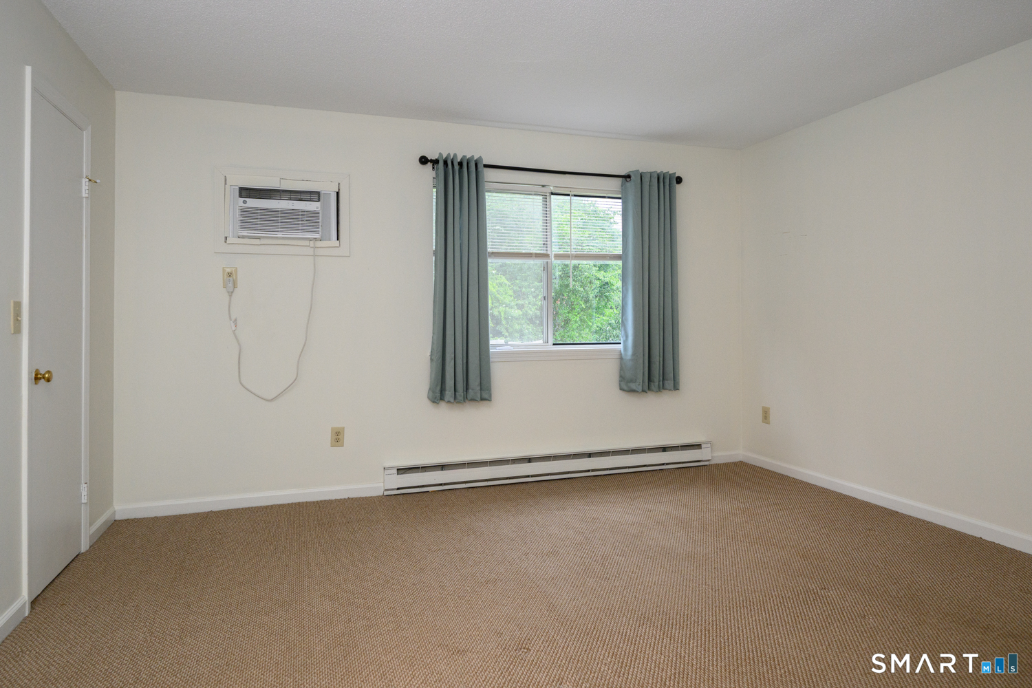 925 Oronoke Road Waterbury, CT 06708 - Photo 15 of 33
