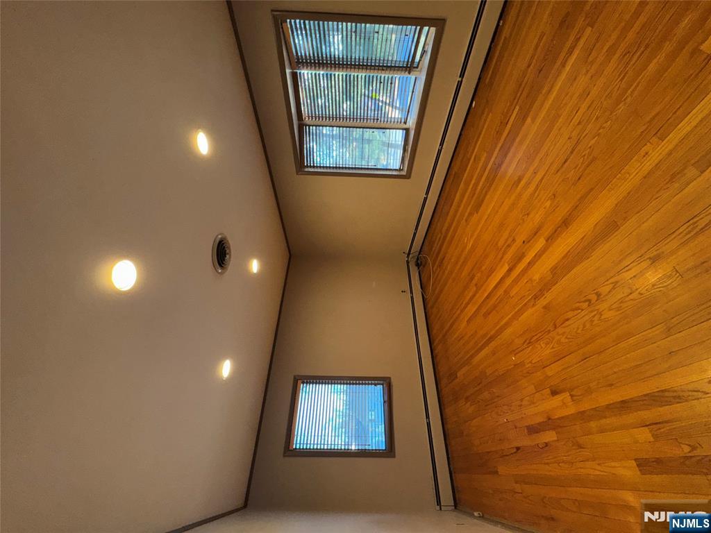 273 Rea Ave Extension Hawthorne, NJ 07506 - Photo 18 of 32