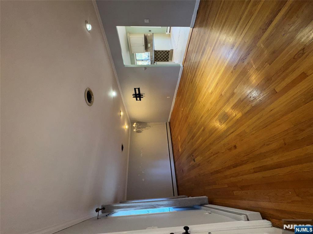 273 Rea Ave Extension Hawthorne, NJ 07506 - Photo 19 of 32