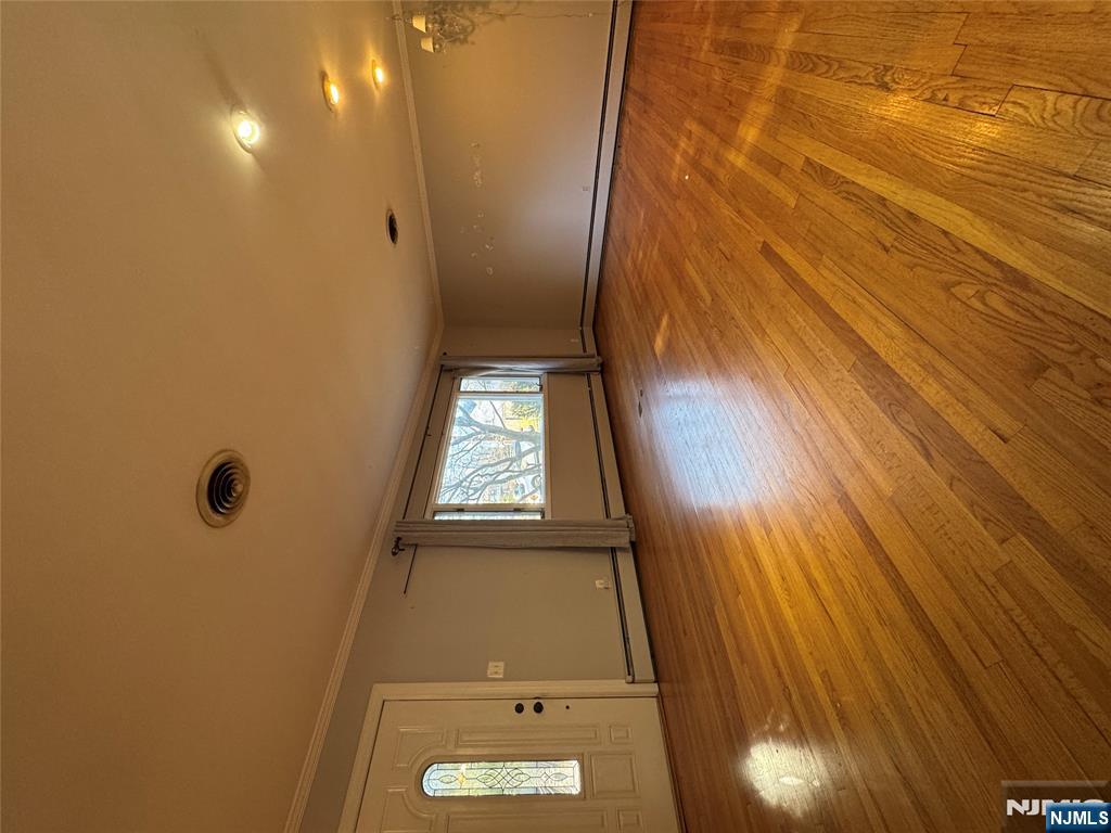 273 Rea Ave Extension Hawthorne, NJ 07506 - Photo 20 of 32