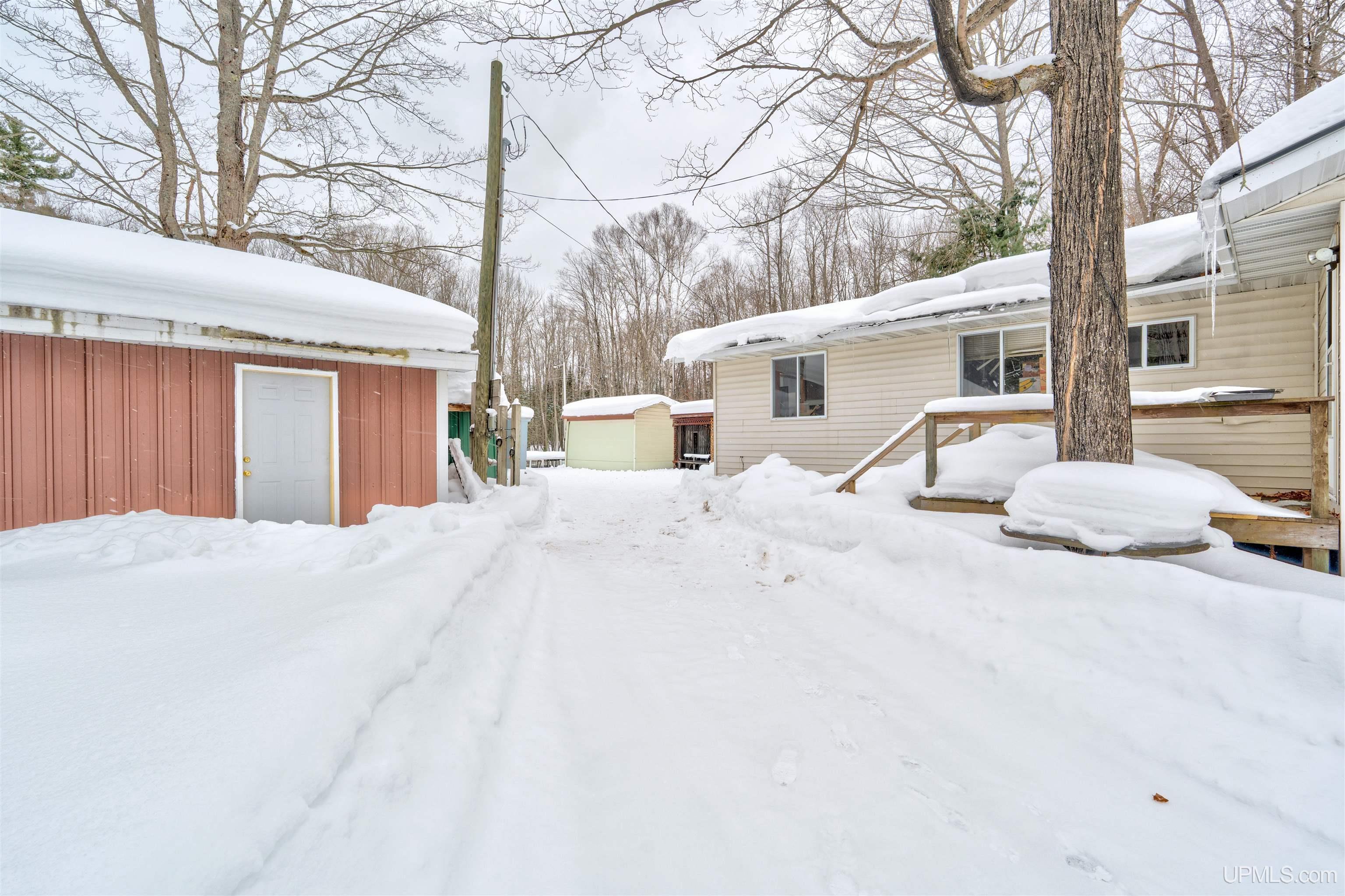 14738 Ll Road Wetmore, MI 49895 - Photo 24 of 37