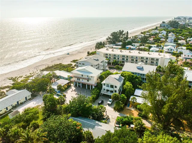 a picture of city and ocean view