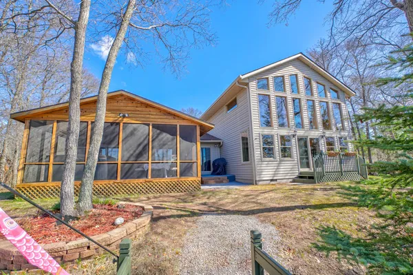$895,000 | N9851 Lower McKenzie Lndg Road, Spooner, WI 54801