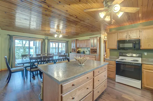 $895,000 | N9851 Lower McKenzie Lndg Road, Spooner, WI 54801