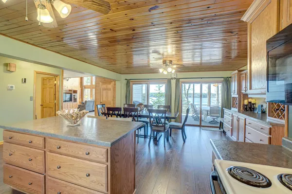 $895,000 | N9851 Lower McKenzie Lndg Road, Spooner, WI 54801