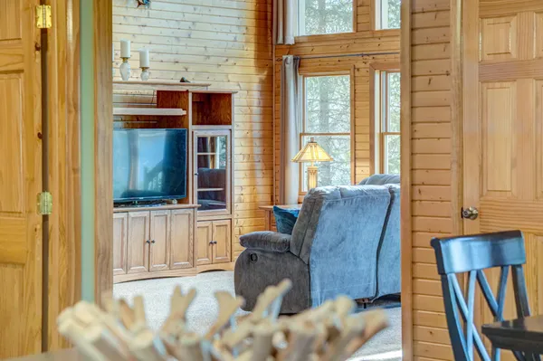 $895,000 | N9851 Lower McKenzie Lndg Road, Spooner, WI 54801