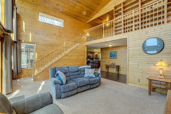 $895,000 | N9851 Lower McKenzie Lndg Road, Spooner, WI 54801