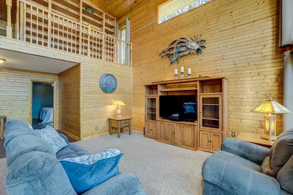 $895,000 | N9851 Lower McKenzie Lndg Road, Spooner, WI 54801
