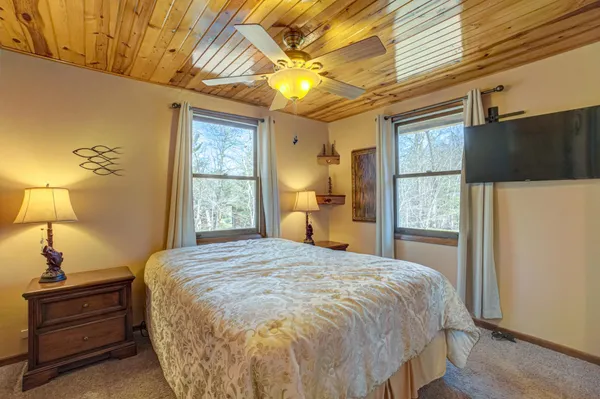 $895,000 | N9851 Lower McKenzie Lndg Road, Spooner, WI 54801