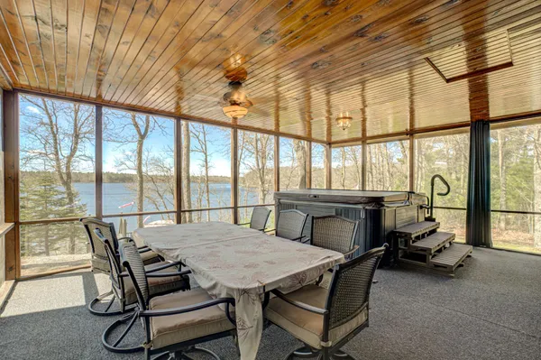 $895,000 | N9851 Lower McKenzie Lndg Road, Spooner, WI 54801