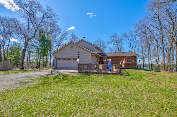 $895,000 | N9851 Lower McKenzie Lndg Road, Spooner, WI 54801