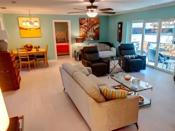 $2,100 | 323 Dolphin Parkway, Punta Gorda, FL 33950