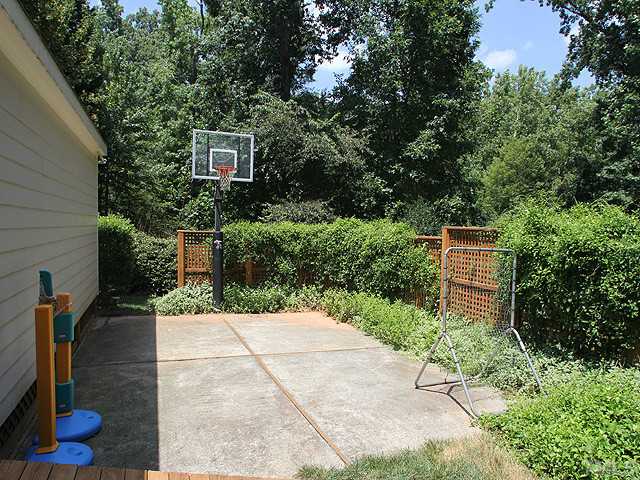 5304 Mandrake Court Raleigh, NC 27613 - Photo 24 of 25