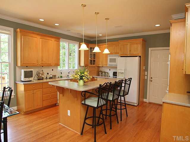 5304 Mandrake Court Raleigh, NC 27613 - Photo 7 of 25