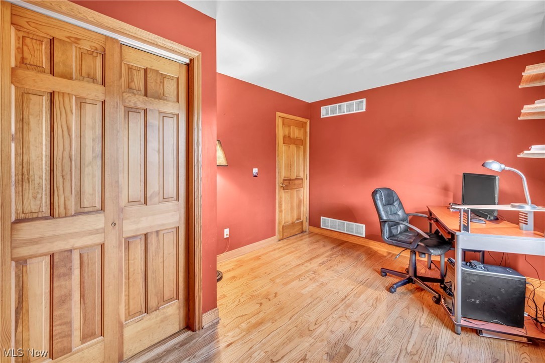 3181 Ridgewood Road Medina, OH 44256 - Photo 25 of 50 Office area with hardwood / wood-style flooring