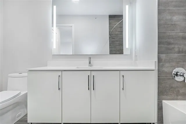 $2,800 | 119 Peter Street, Unit 503, Union City, NJ 07087