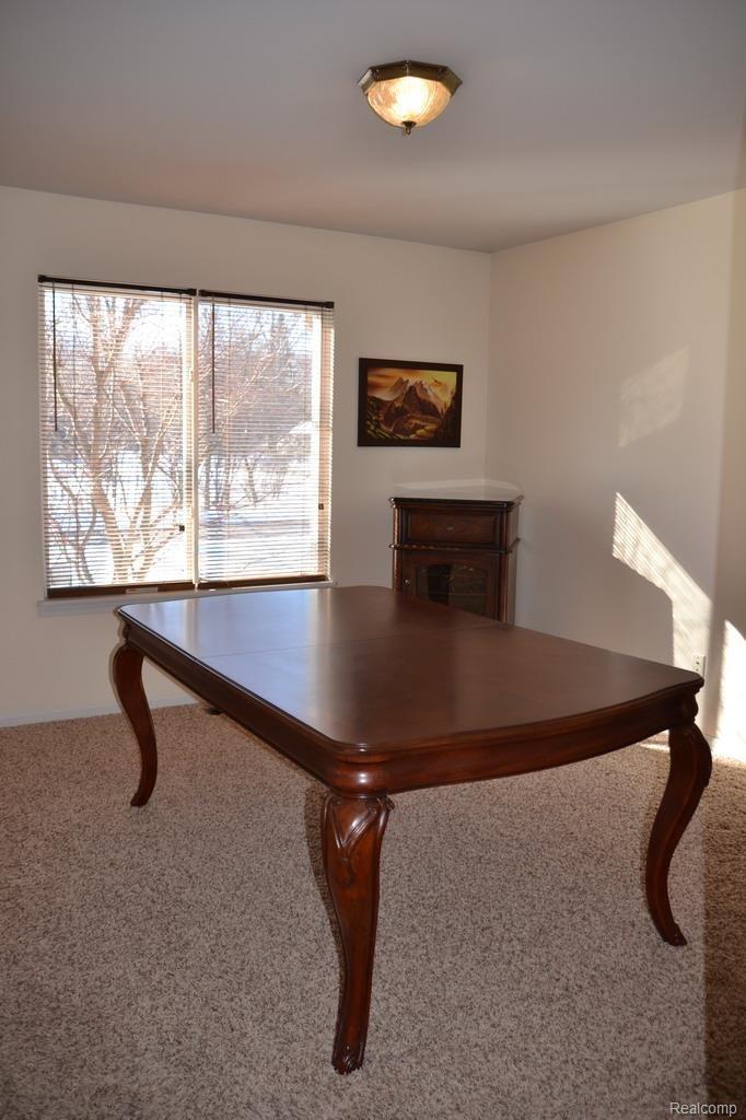 3915 Nearing Road Rochester, MI 48309 - Photo 10 of 26 Dining Room