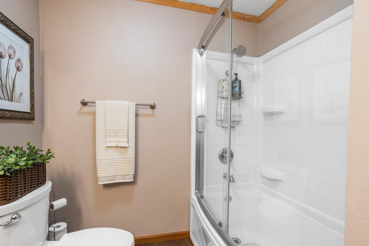 1437 Golf Terrace Danville, IL 61832 - Photo 30 of 40 a bathroom with a shower a toilet and sink