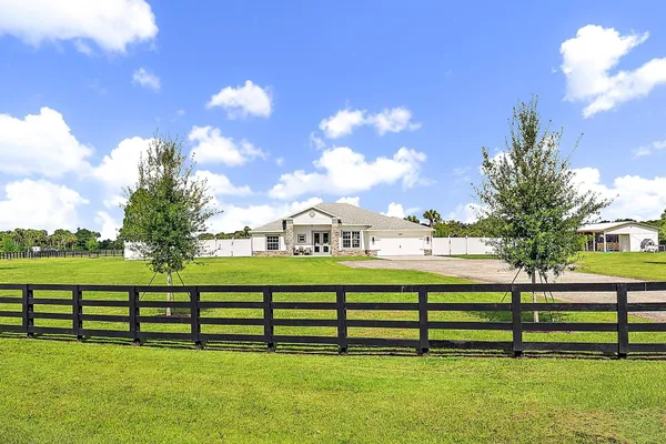 $1,050,000 | 13615 Southeast 26th Lane, Okeechobee, FL 34974