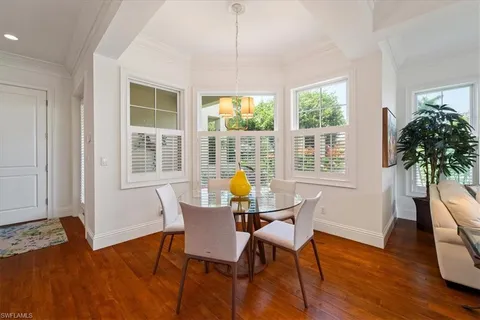 $3,300,000 | 215 5th Street South, Naples, FL 34102