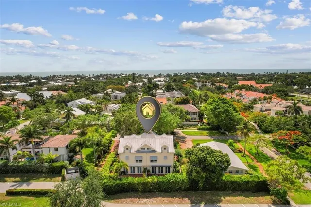 $3,300,000 | 215 5th Street South, Naples, FL 34102