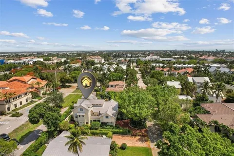 $3,300,000 | 215 5th Street South, Naples, FL 34102