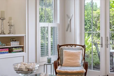 $3,300,000 | 215 5th Street South, Naples, FL 34102