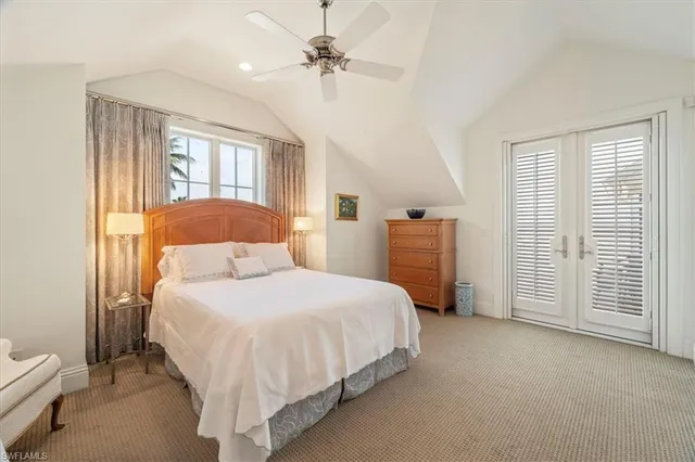 $3,300,000 | 215 5th Street South, Naples, FL 34102