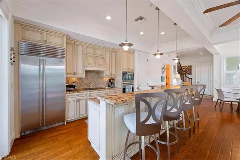 $3,300,000 | 215 5th Street South, Naples, FL 34102