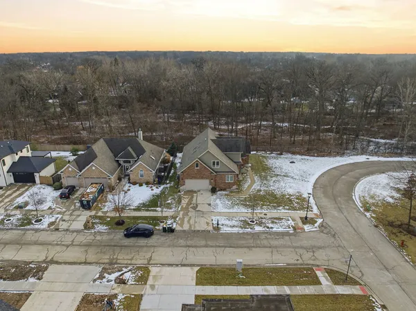 $850,000 | 388 Preserve Lane, Wood Dale, IL 60191