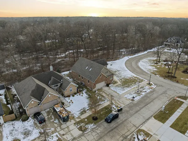 $850,000 | 388 Preserve Lane, Wood Dale, IL 60191