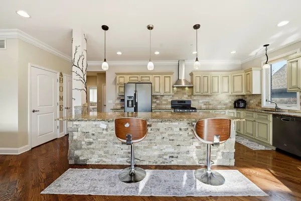 $850,000 | 388 Preserve Lane, Wood Dale, IL 60191