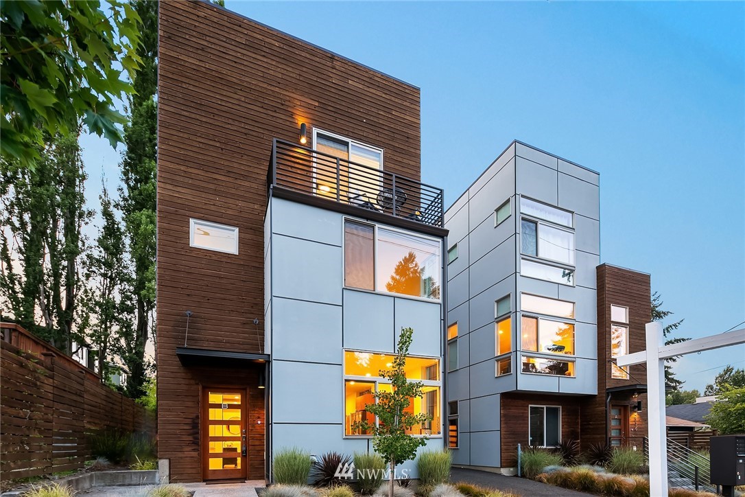 2838B Southwest Genesee Street Seattle, WA 98126 - Photo 1 of 34 Gallery Image 1