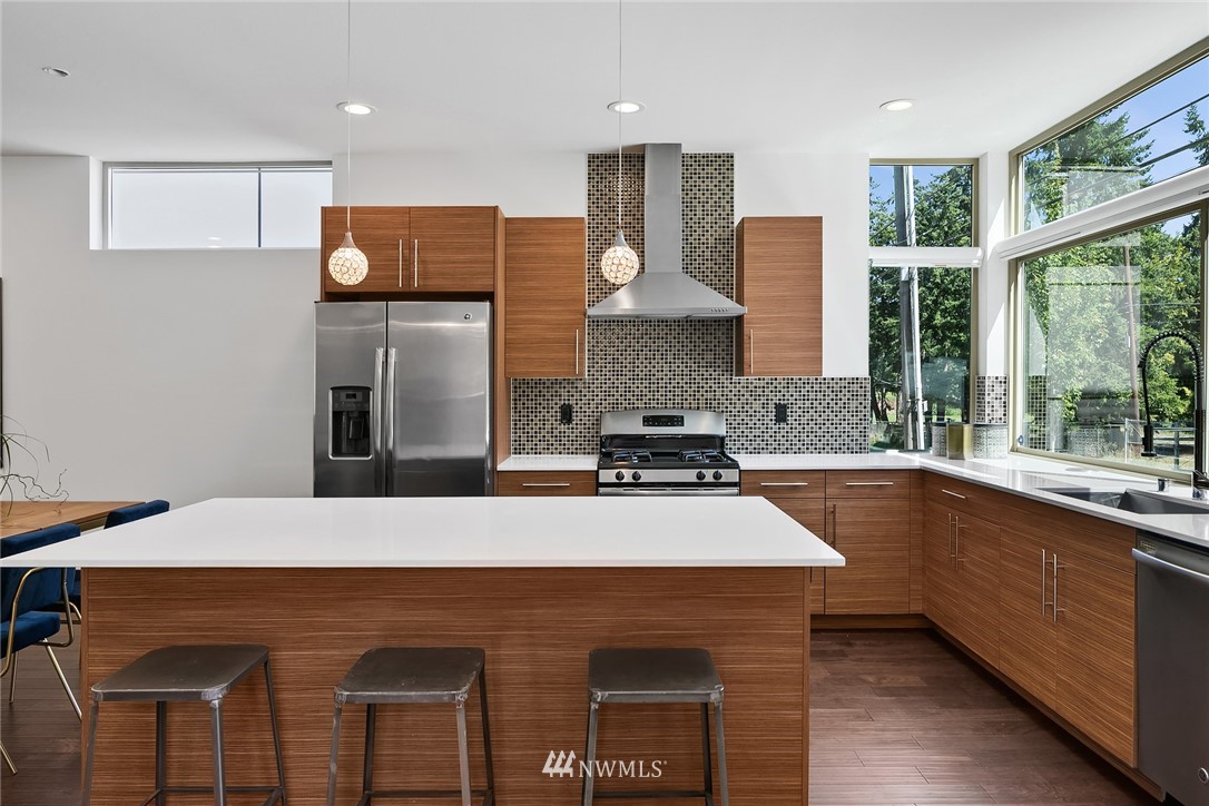 2838B Southwest Genesee Street Seattle, WA 98126 - Photo 7 of 34 Gallery Image 7