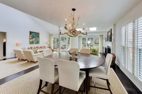 $910,000 | 32 Warrington Drive, Lake Bluff, IL 60044