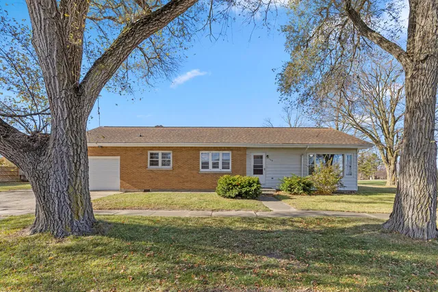 $179,900 | 106 South 6th Street, Carson City, MI 48811